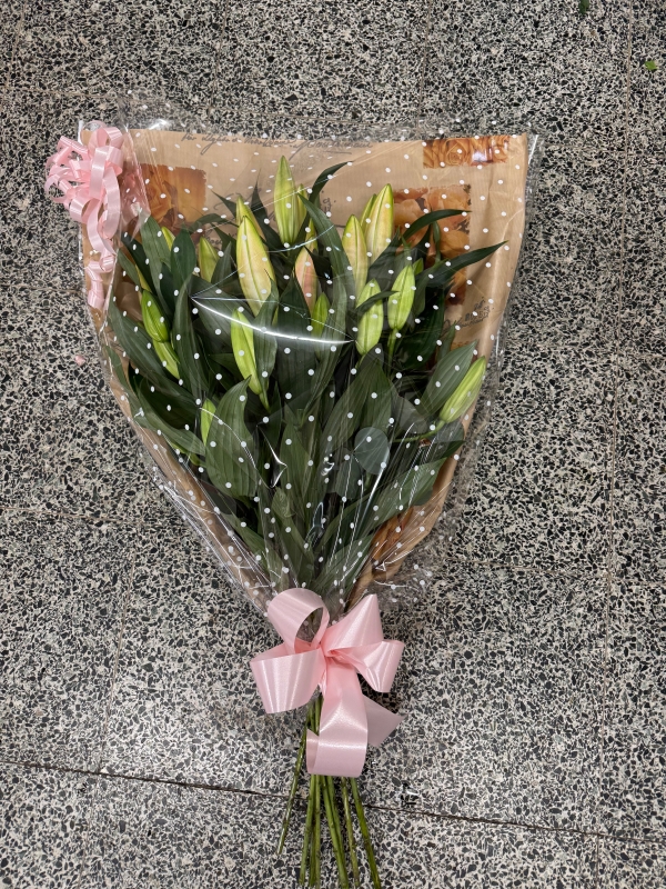 Gift wrap Lilies